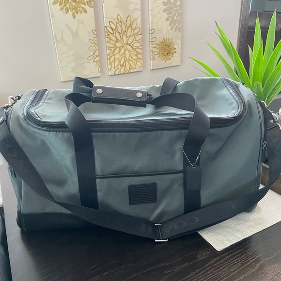 💯 authentic Coach gray Voyager Cabin Duffle - Picture 1 of 10